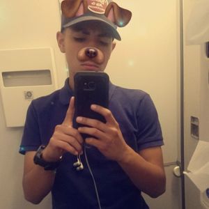 Meet your Posher, Luis